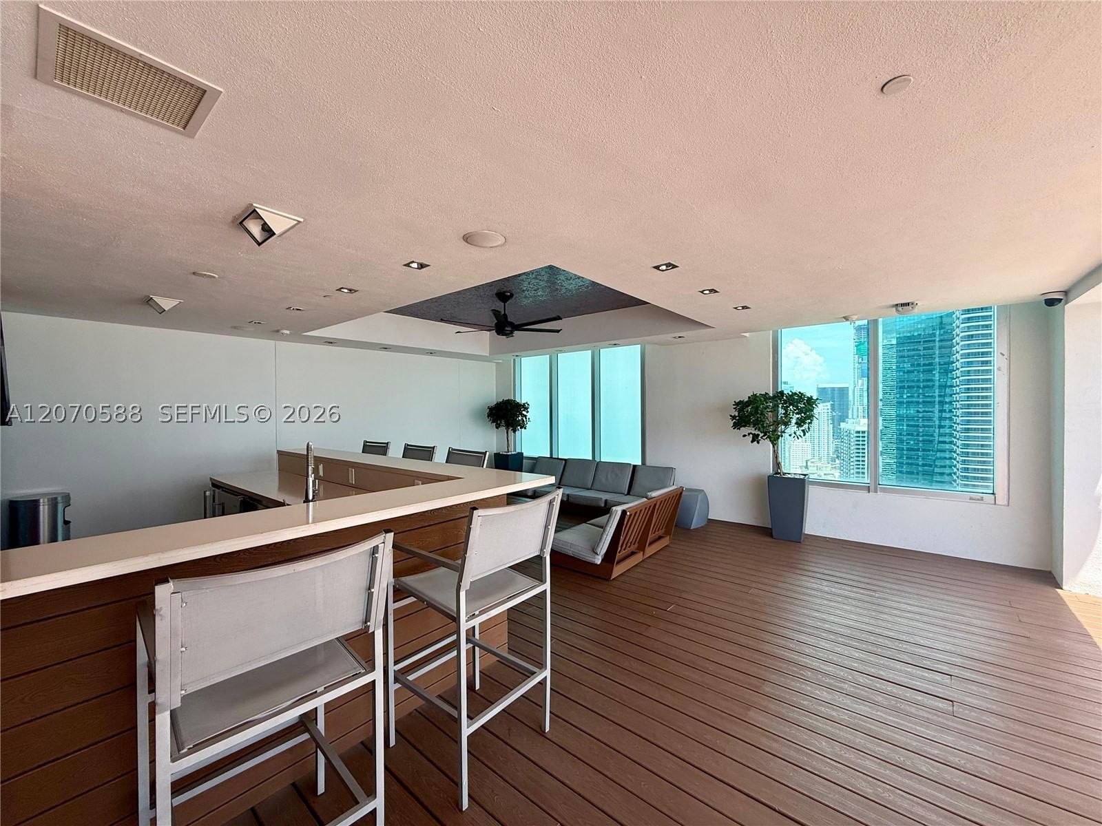 Real estate property located at 55 6th St #2404, Miami-dade, 500 Brickell West Condo, Miami, FL