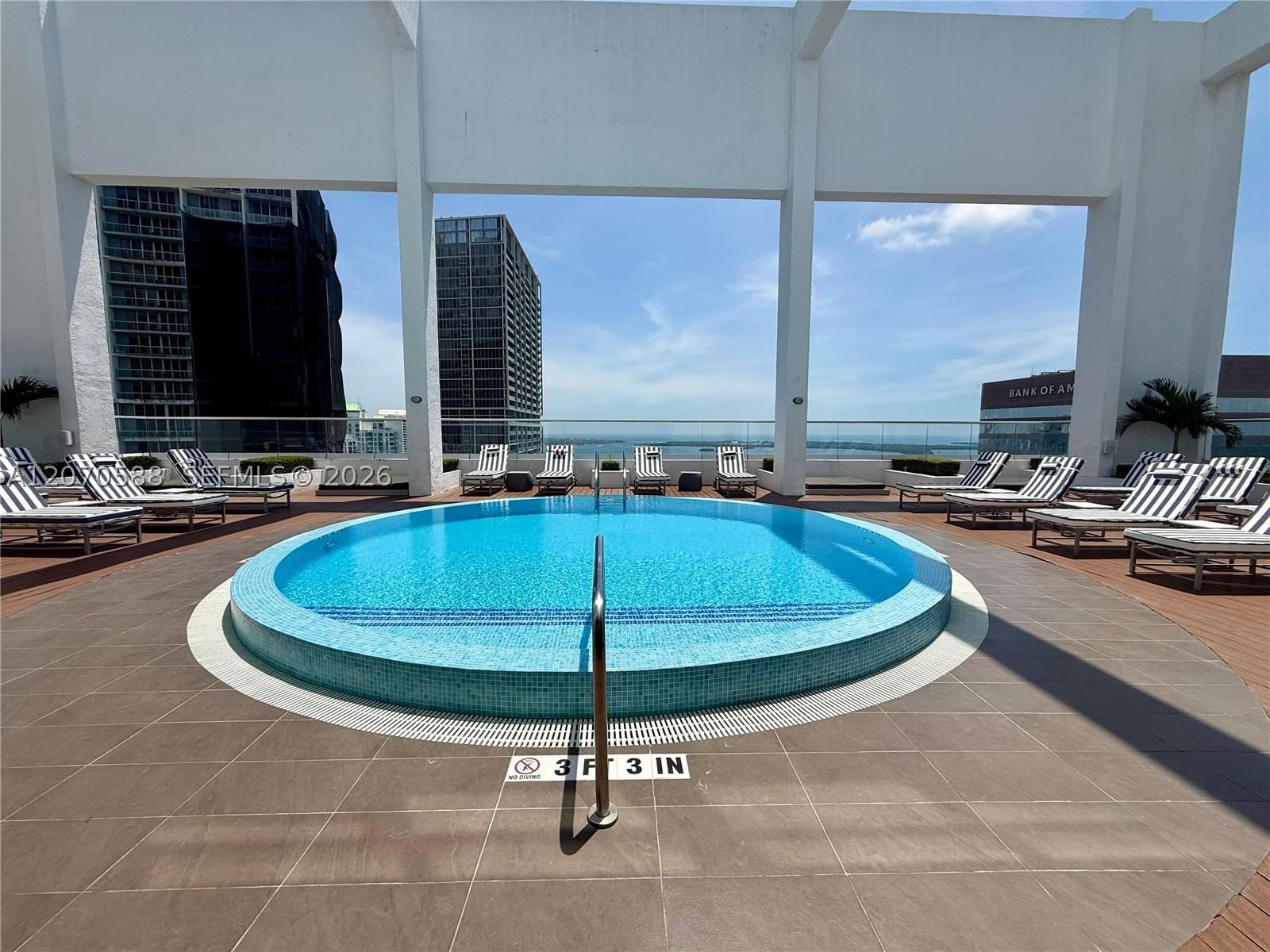 Real estate property located at 55 6th St #2404, Miami-dade, 500 Brickell West Condo, Miami, FL