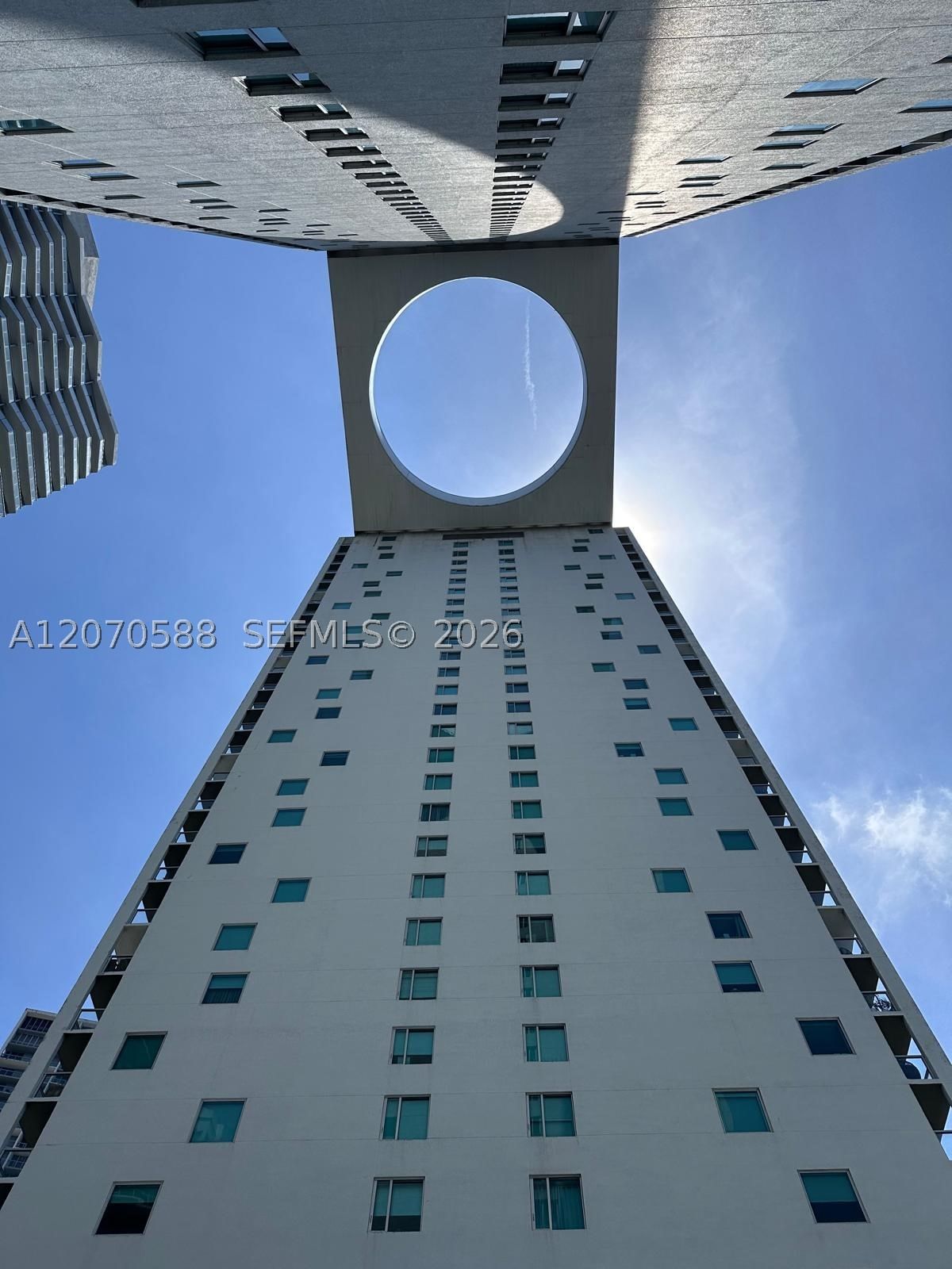 Real estate property located at 55 6th St #2404, Miami-dade, 500 Brickell West Condo, Miami, FL