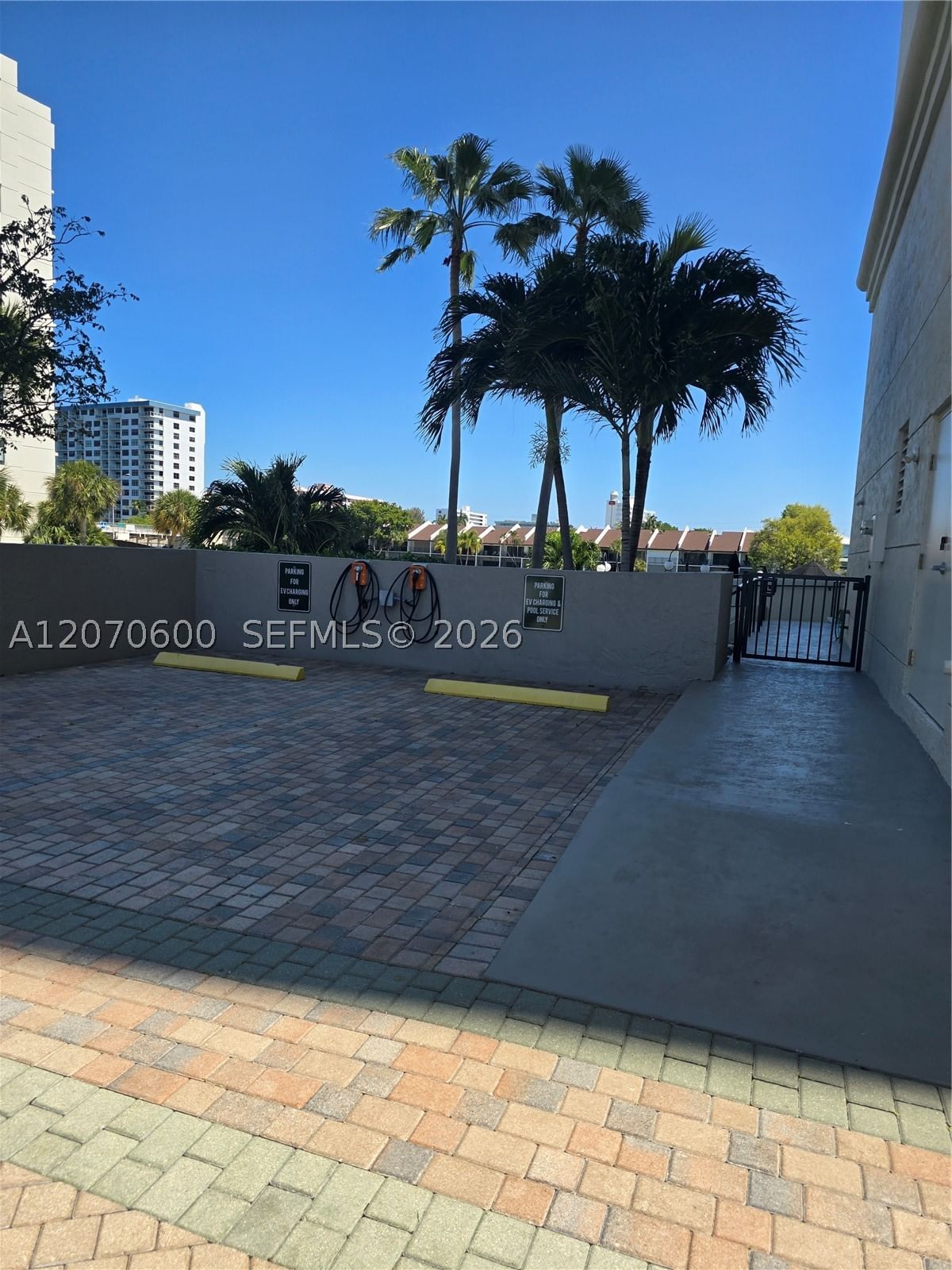 Real estate property located at 2880 14th St Cswy #311, Broward, Pointe @ Pompano Beach Co, Pompano Beach, FL