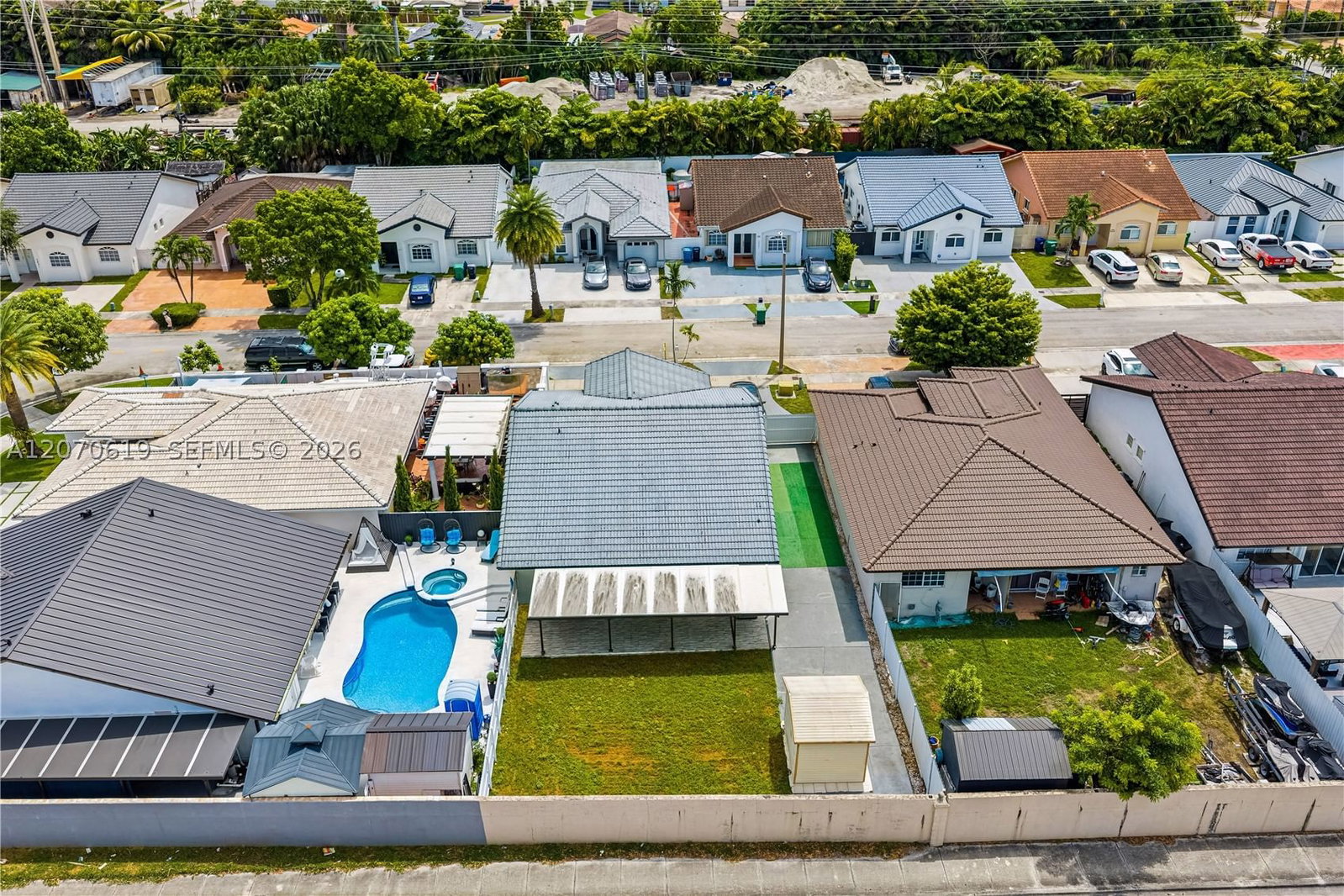 Real estate property located at 2902 136th Ct, Miami-dade, Emerald Point Sub, Miami, FL