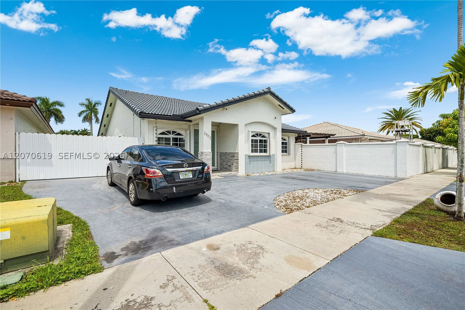 Real estate property located at 2902 136th Ct, Miami-dade, Emerald Point Sub, Miami, FL
