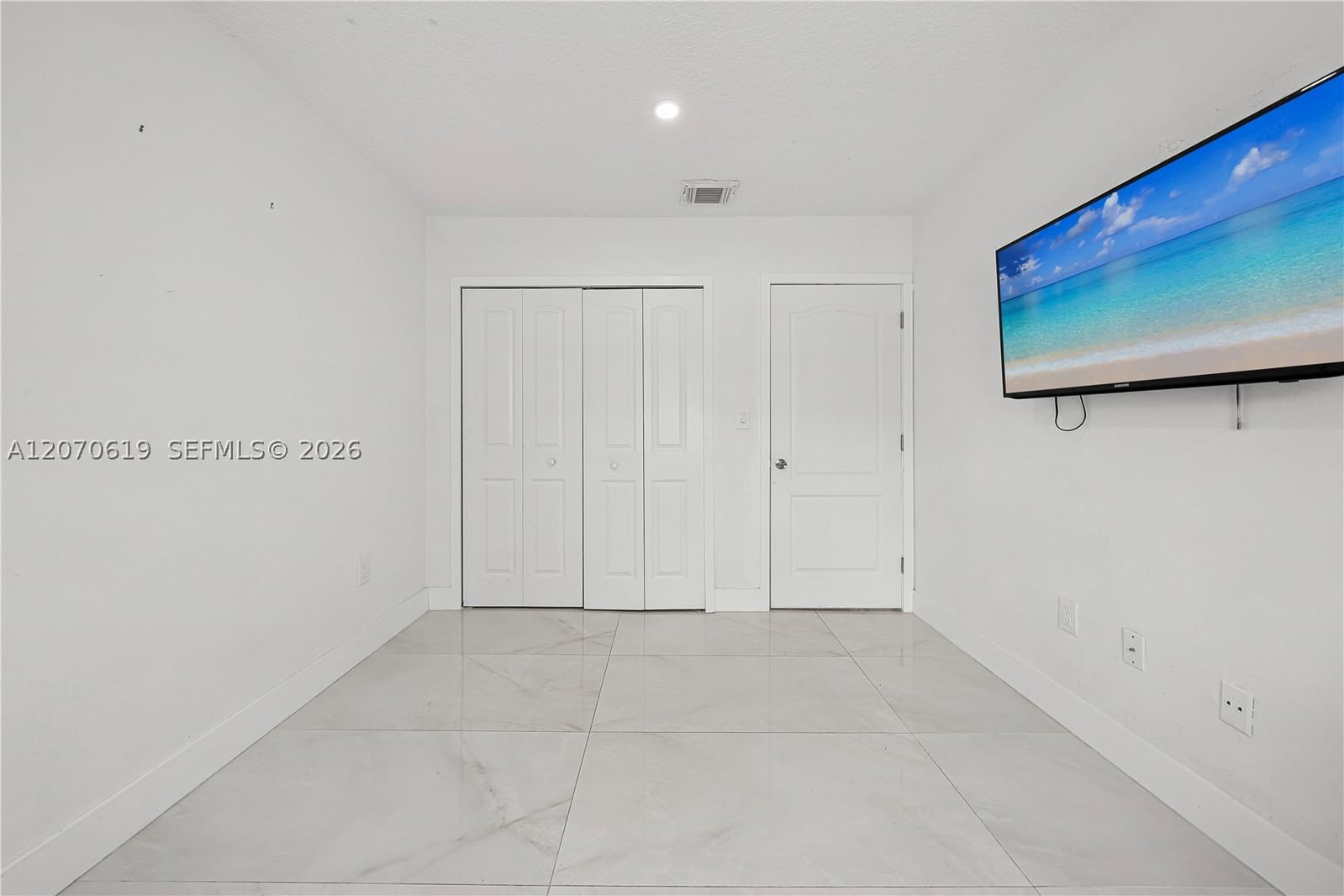 Real estate property located at 2902 136th Ct, Miami-dade, Emerald Point Sub, Miami, FL