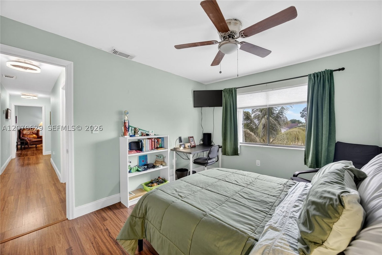 Real estate property located at 8210 96th Ct, Miami-dade, Hidden Lake At Kendall, Miami, FL