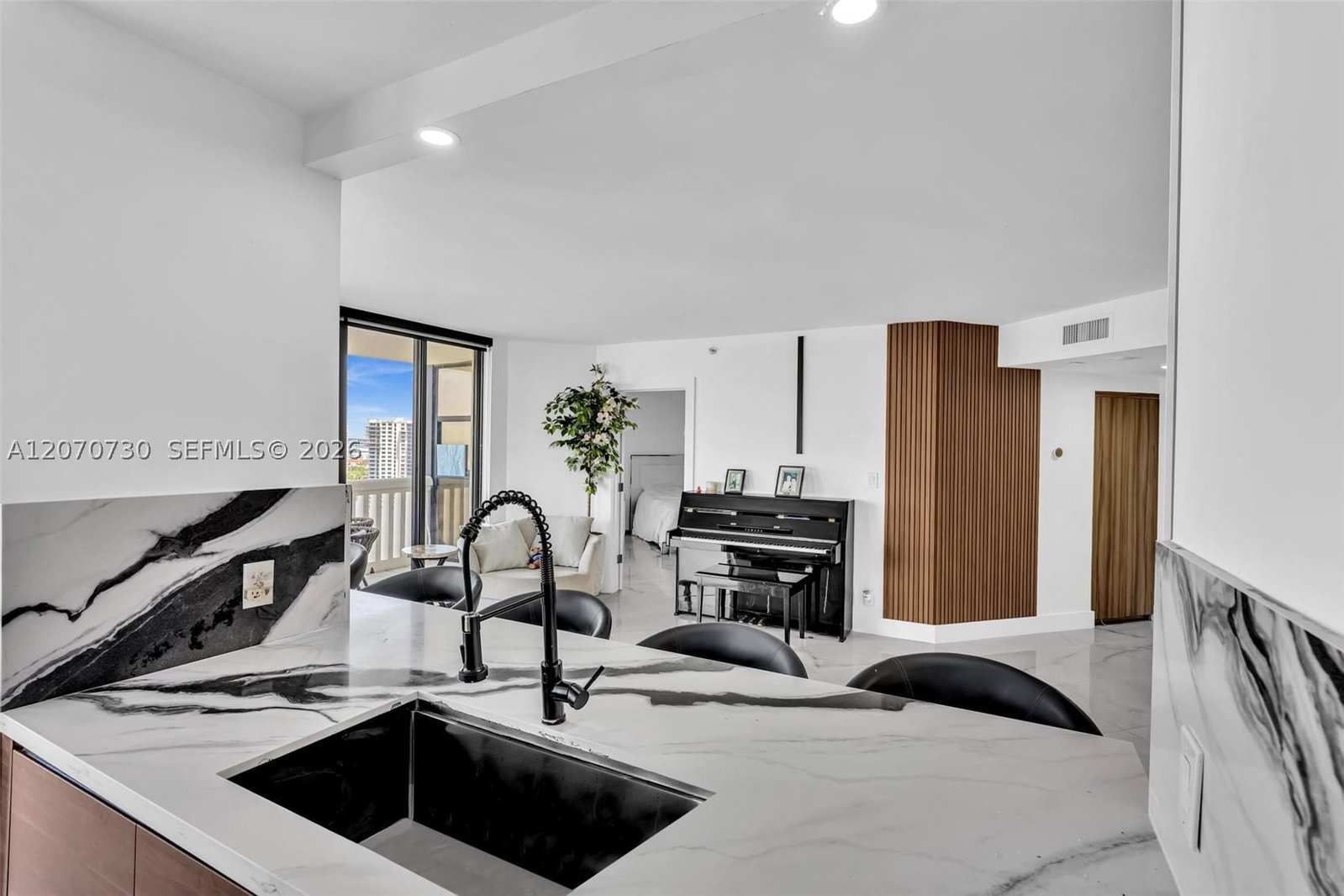 Real estate property located at 1000 Island Blvd #1710, Miami-dade, 1000 Isl Blvd Williams Is, Aventura, FL