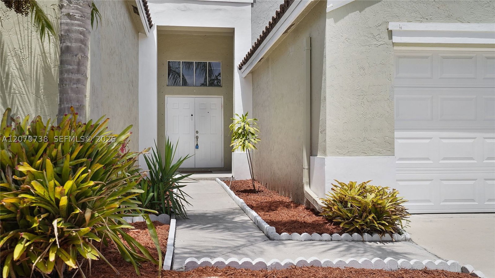 Real estate property located at 1064 Cedar Falls Dr, Broward, Sector 3 - Parcels C D E, Weston, FL