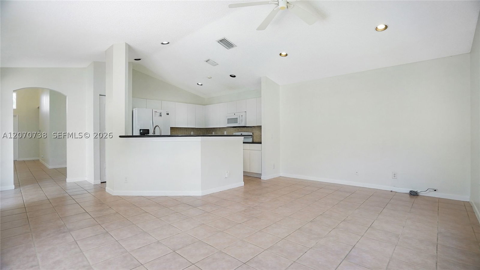 Real estate property located at 1064 Cedar Falls Dr, Broward, Sector 3 - Parcels C D E, Weston, FL