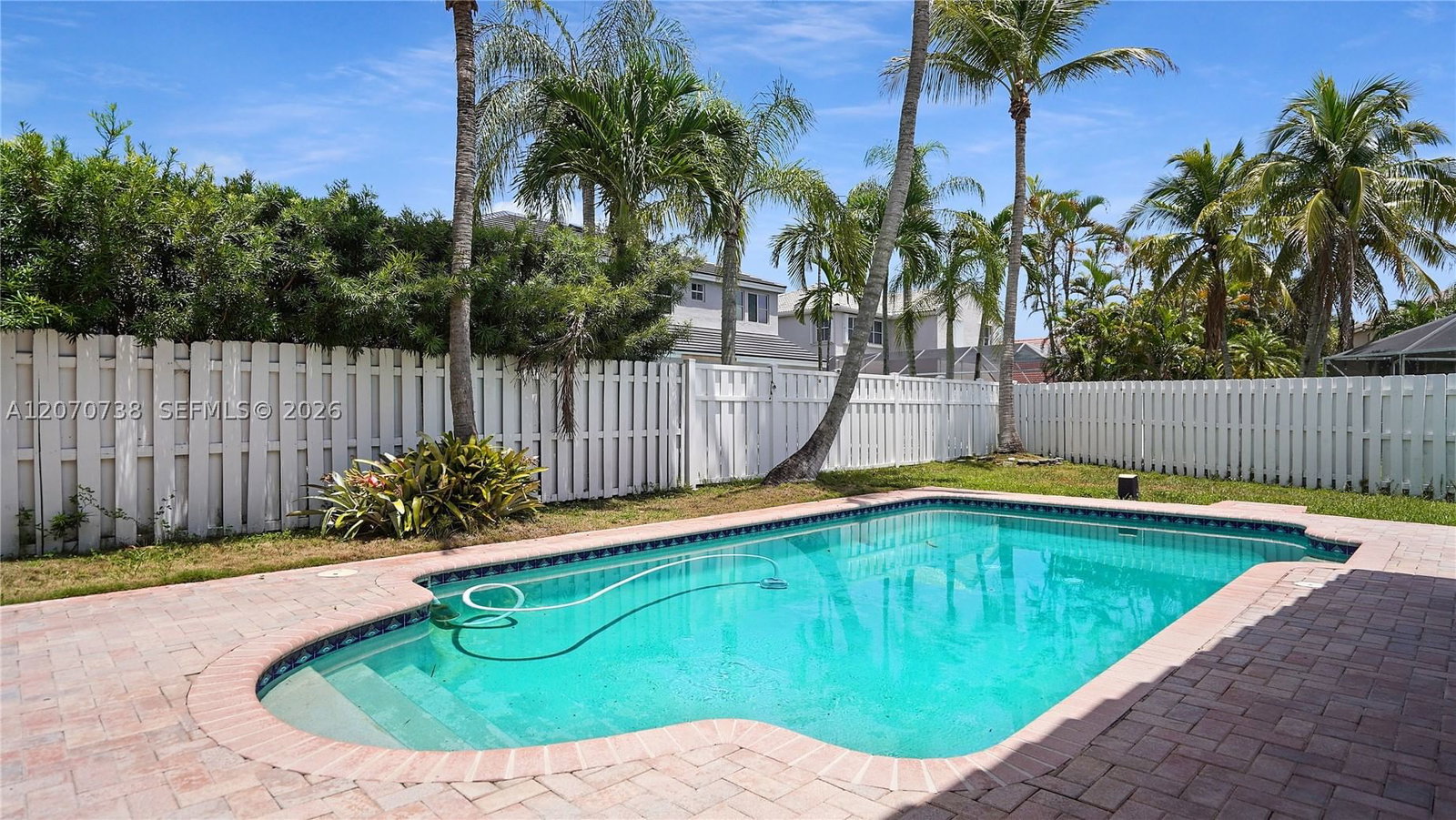 Real estate property located at 1064 Cedar Falls Dr, Broward, Sector 3 - Parcels C D E, Weston, FL