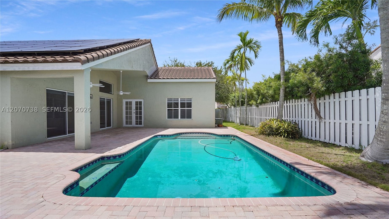 Real estate property located at 1064 Cedar Falls Dr, Broward, Sector 3 - Parcels C D E, Weston, FL