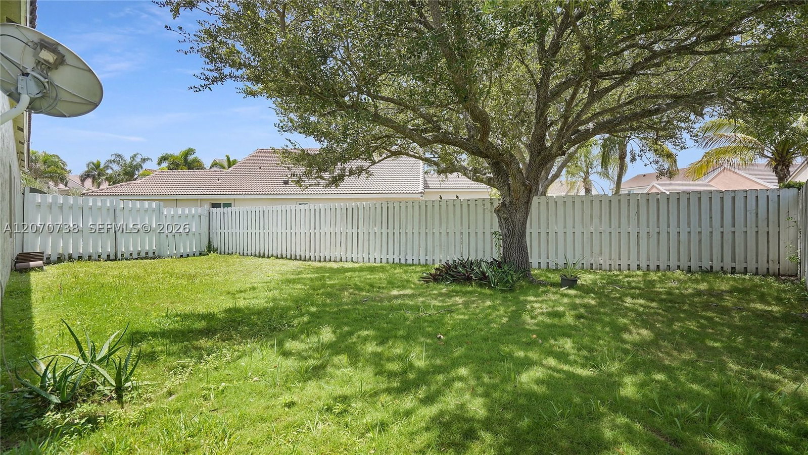 Real estate property located at 1064 Cedar Falls Dr, Broward, Sector 3 - Parcels C D E, Weston, FL