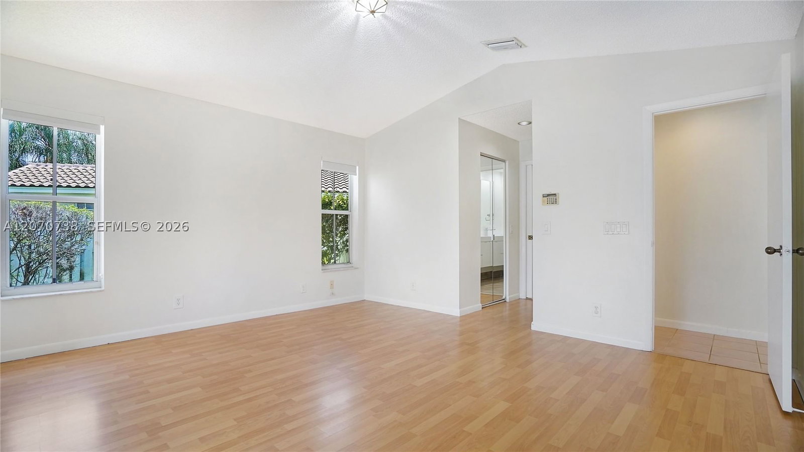 Real estate property located at 1064 Cedar Falls Dr, Broward, Sector 3 - Parcels C D E, Weston, FL