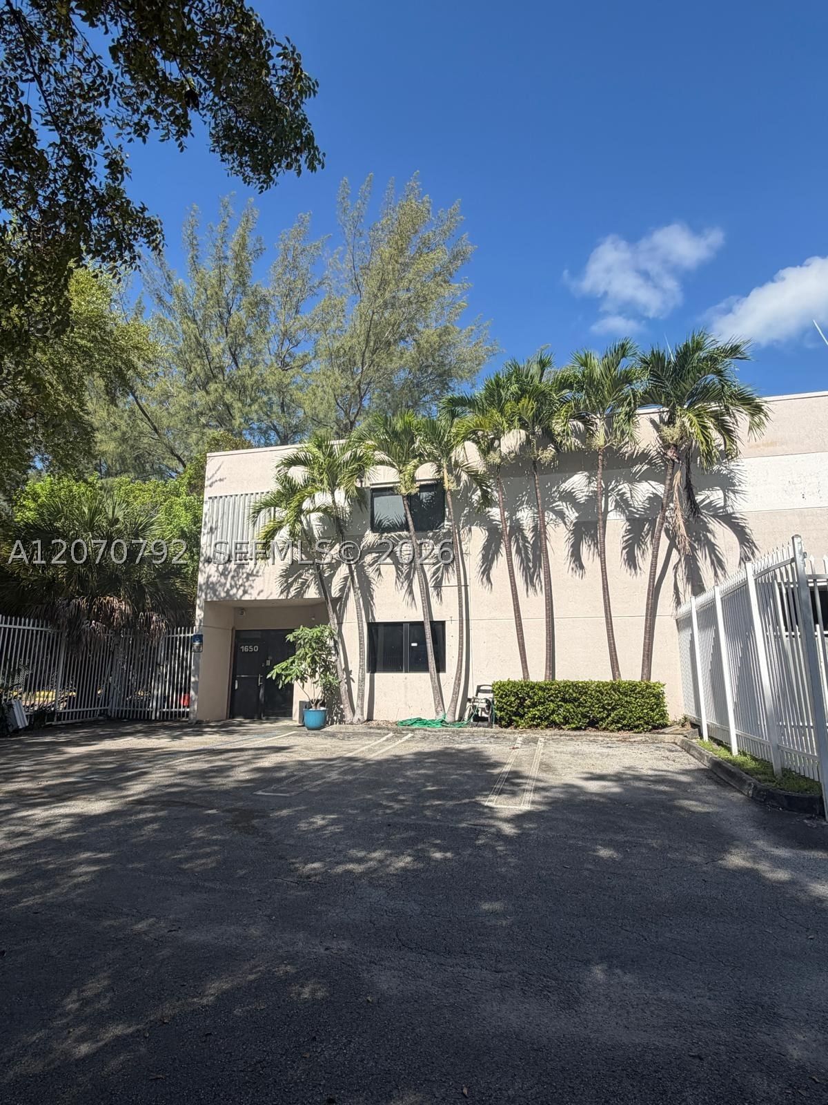 Real estate property located at 1650 95th Ave, Miami-dade, Doral, FL