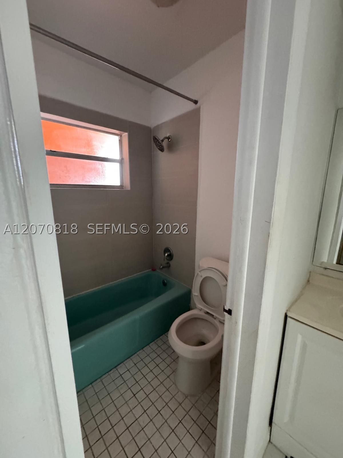 Real estate property located at 18700 3rd Ct #626, Miami-dade, Star Lakes Estates No 6 C, Miami, FL