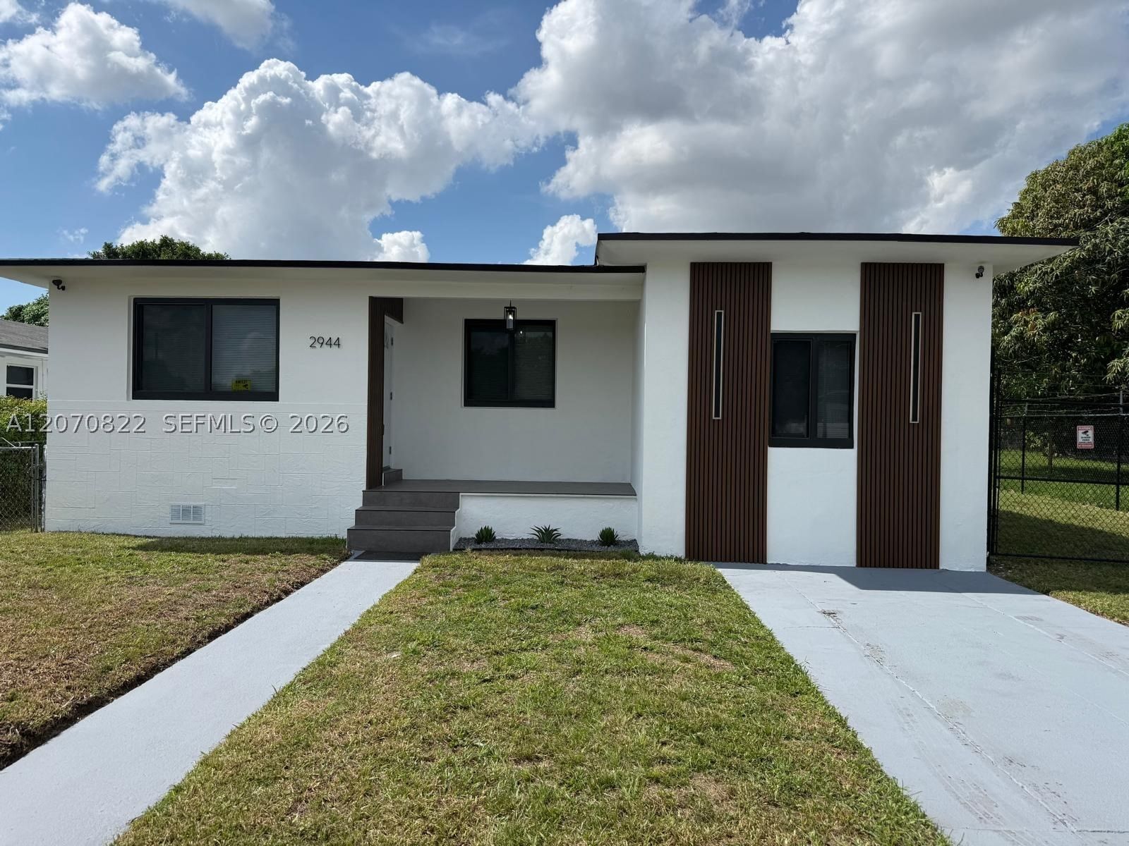 Real estate property located at 2944 61st St, Miami-dade, Hialeah Heights, Miami, FL