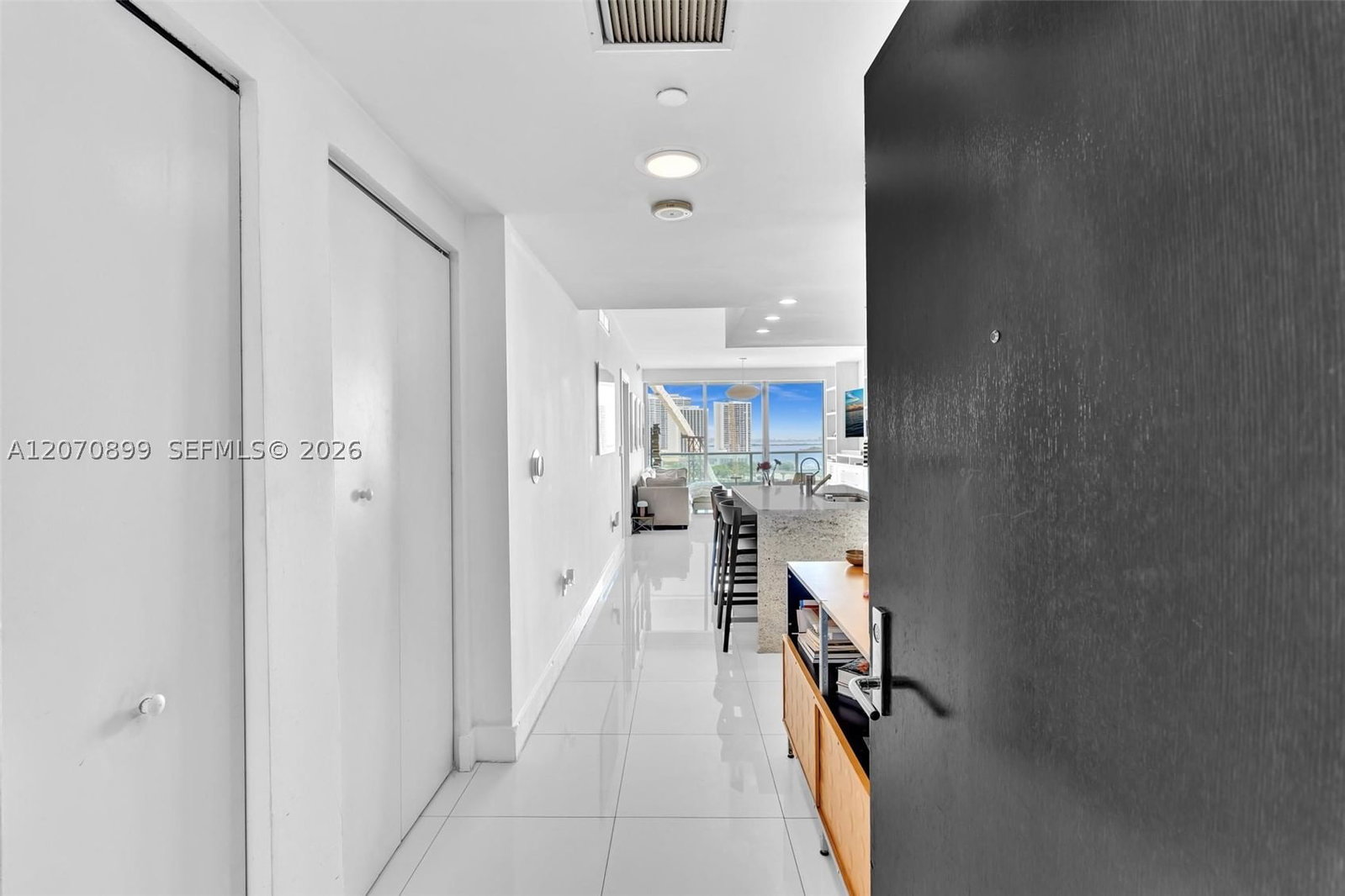 Real estate property located at 900 Biscayne Blvd #1708, Miami-dade, 900 Biscayne Bay Condo, Miami, FL