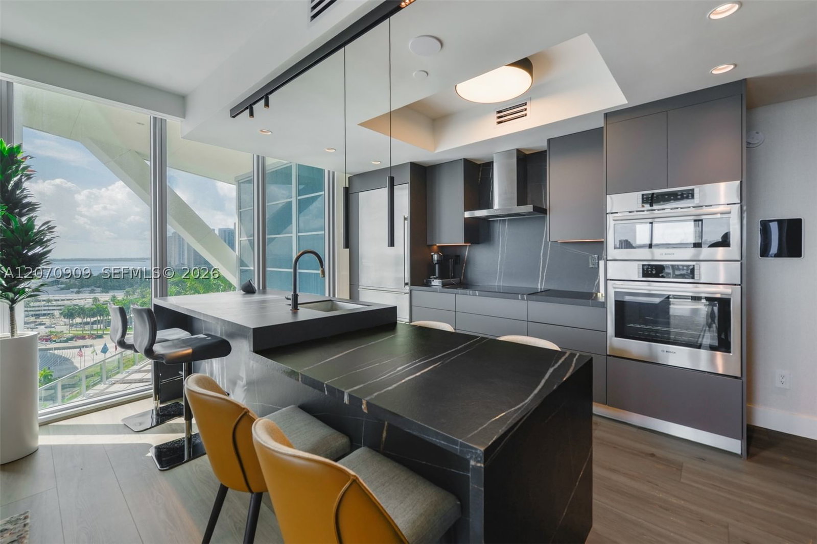 Real estate property located at 888 Biscayne Blvd #1509, Miami-dade, Marinablue Condo, Miami, FL