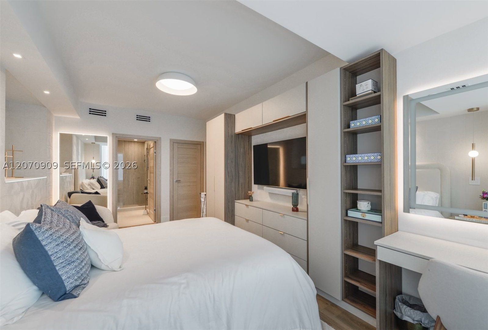 Real estate property located at 888 Biscayne Blvd #1509, Miami-dade, Marinablue Condo, Miami, FL