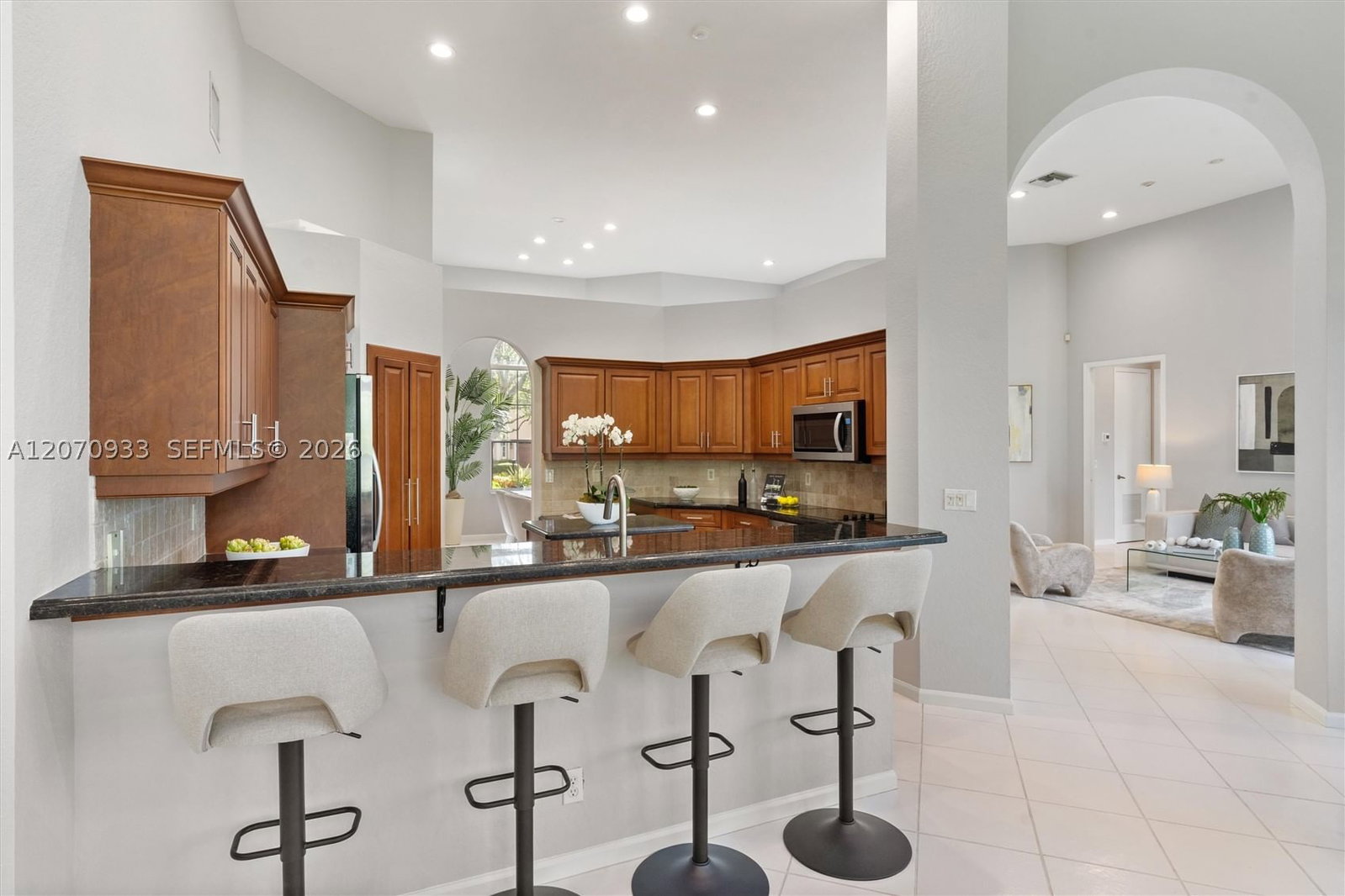 Real estate property located at 2733 Meadowood Dr, Broward, Meadowood, Weston, FL