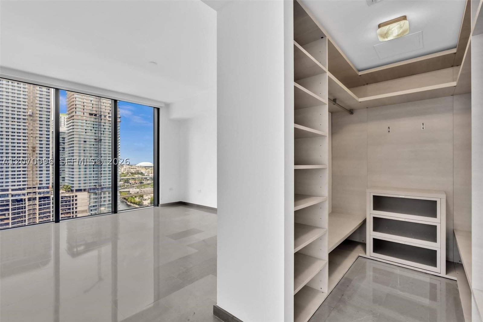 Real estate property located at 68 6th St #1702, Miami-dade, Reach Condo, Miami, FL