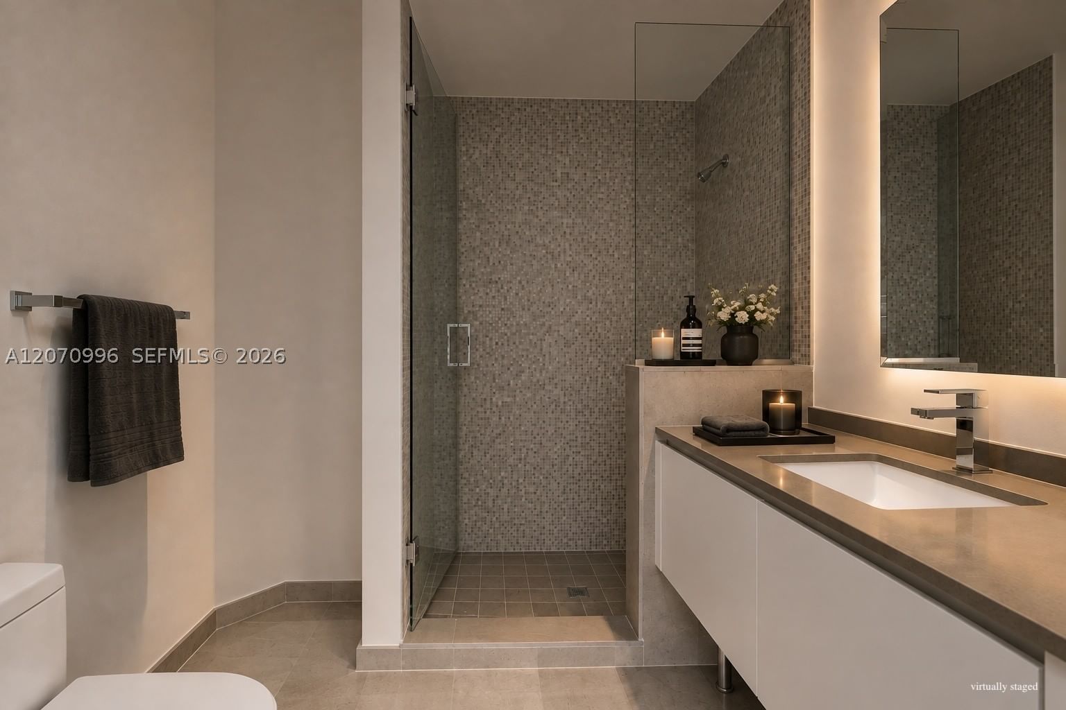 Real estate property located at 68 6th St #1702, Miami-dade, Reach Condo, Miami, FL