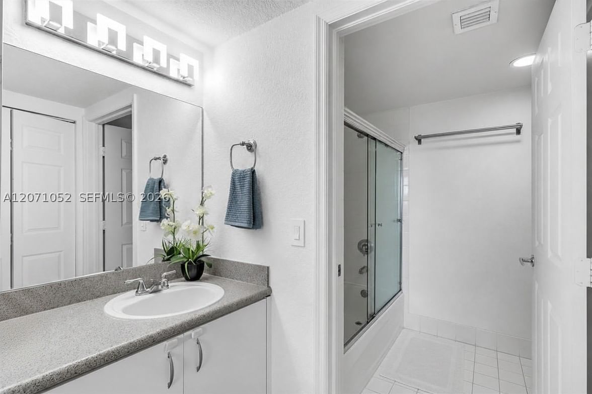 Real estate property located at 816 11th St #607, Miami-dade, Seybold Pointe Condo, Miami, FL