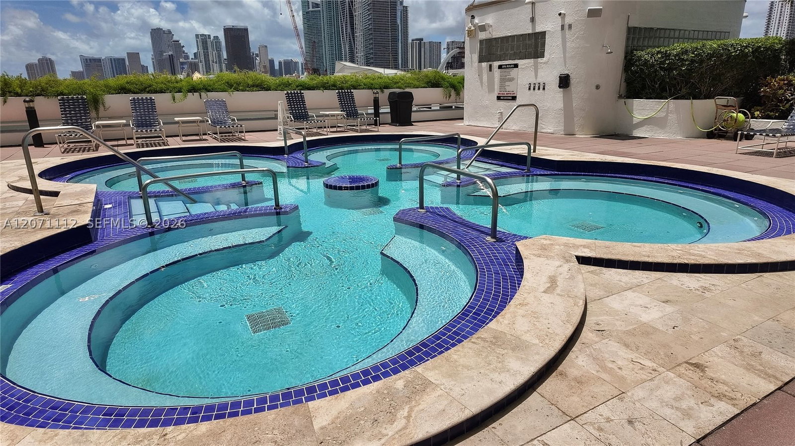 Real estate property located at 1717 Bayshore Dr A-3157, Miami-dade, Venetia Condo, Miami, FL