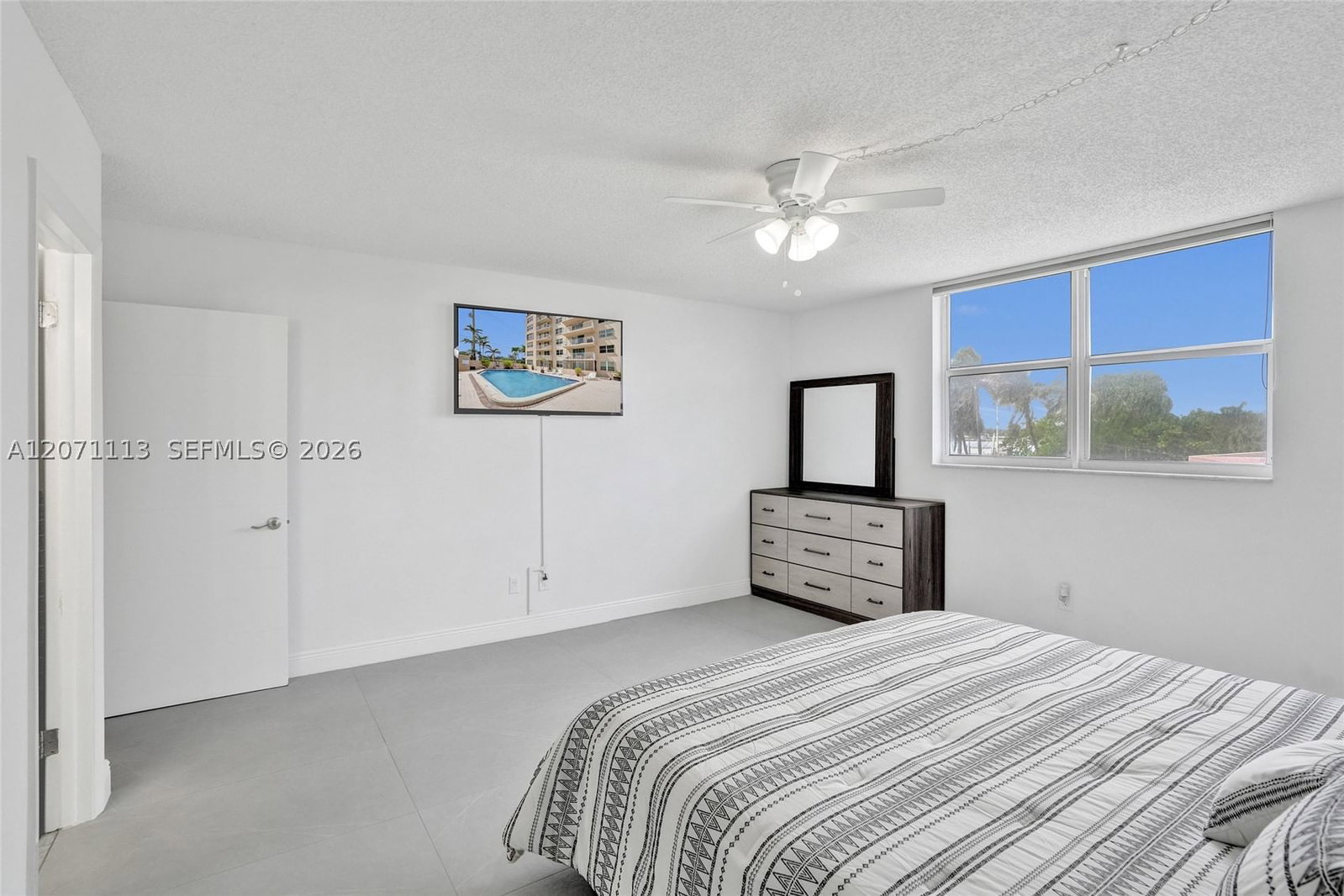 Real estate property located at 1401 Ocean Dr #302, Broward, Stratford Towers Condo, Hollywood, FL