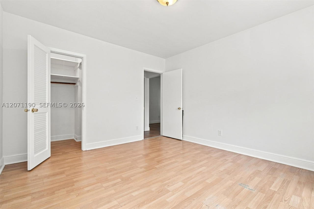 Real estate property located at 6511 Santona St C6, Miami-dade, Santona Condo, Coral Gables, FL