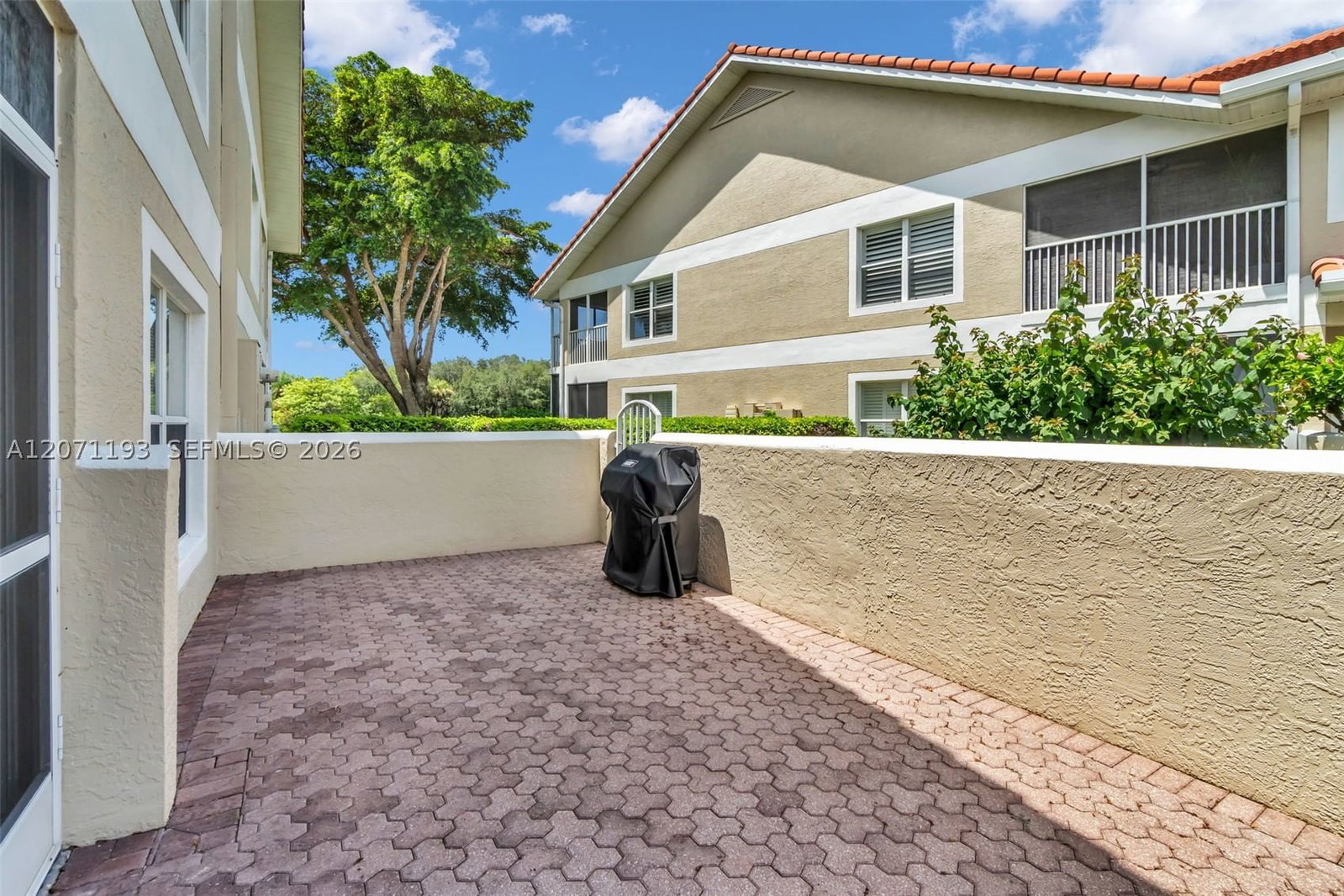 Real estate property located at 5130 COBBLE CREEK CT, Collier, Edgewater Ii At Carlton La, Naples, FL
