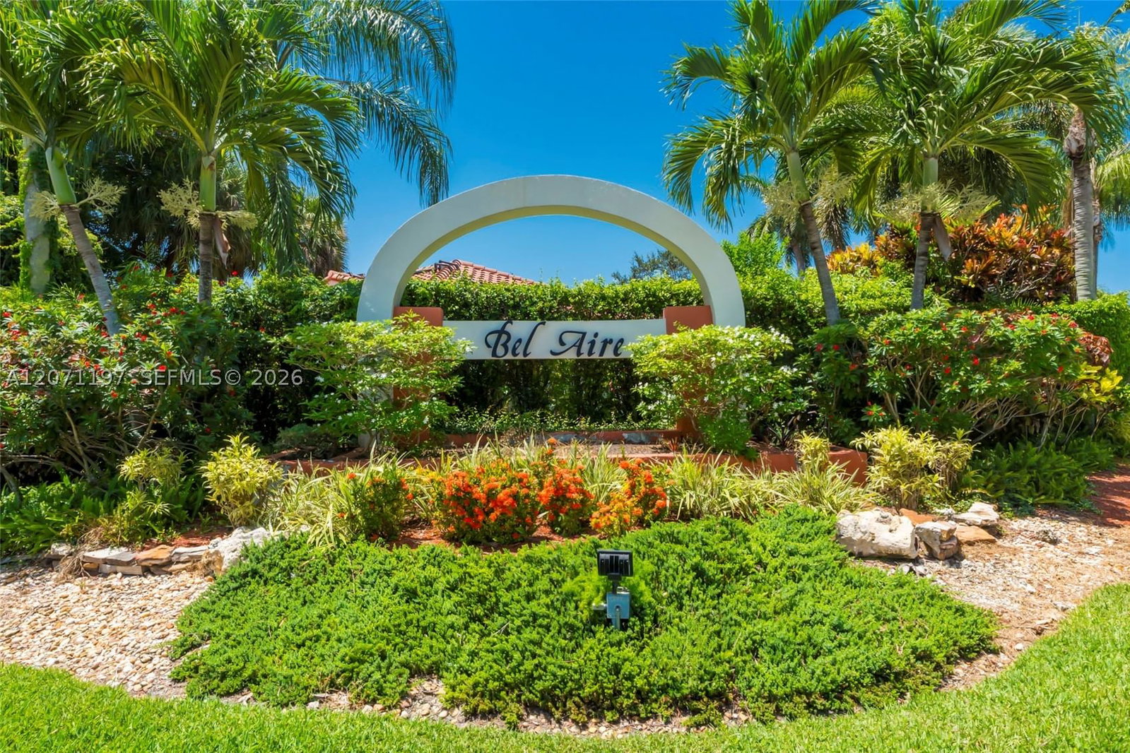 Real estate property located at 1051 Bel Aire Dr W, Broward, Hollywood Lakes Country C, Pembroke Pines, FL