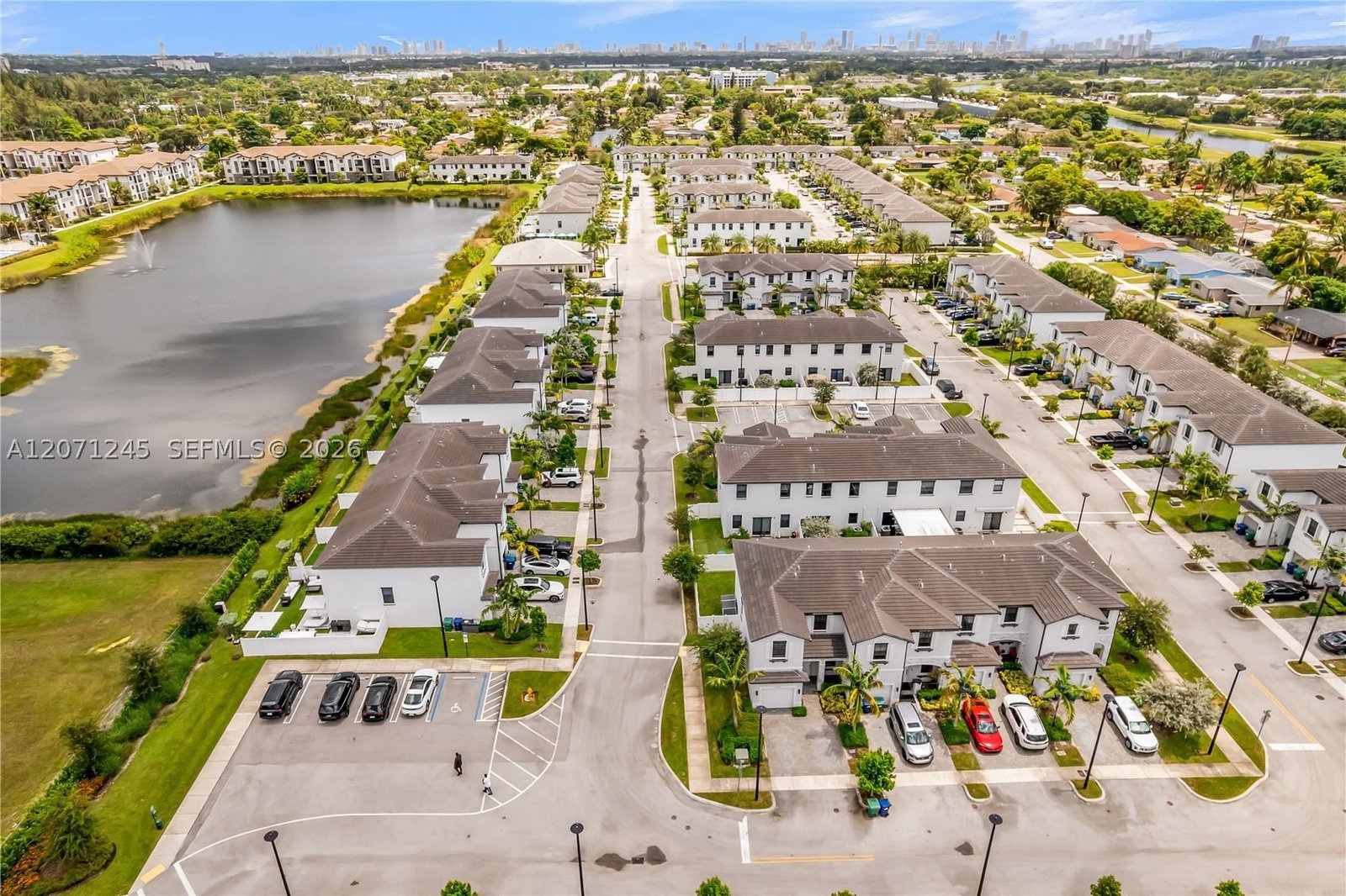 Real estate property located at 20397 6th Pl, Miami-dade, Vista Lago, Miami Gardens, FL