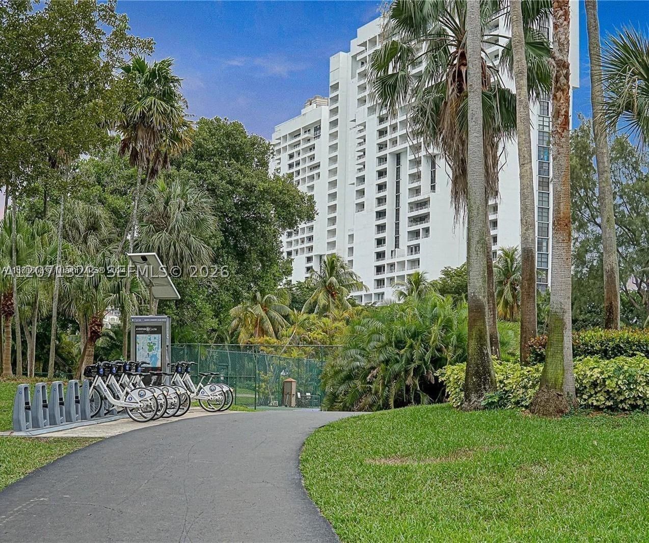 Real estate property located at 20355 34th Ct #724, Miami-dade, Delvista Towers Condo, Aventura, FL