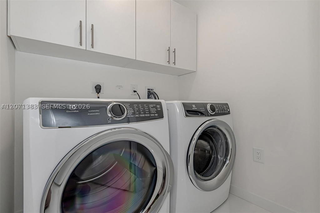 Real estate property located at 851 1st Ave #4106, Miami-dade, Paramount Miami Worldcent, Miami, FL