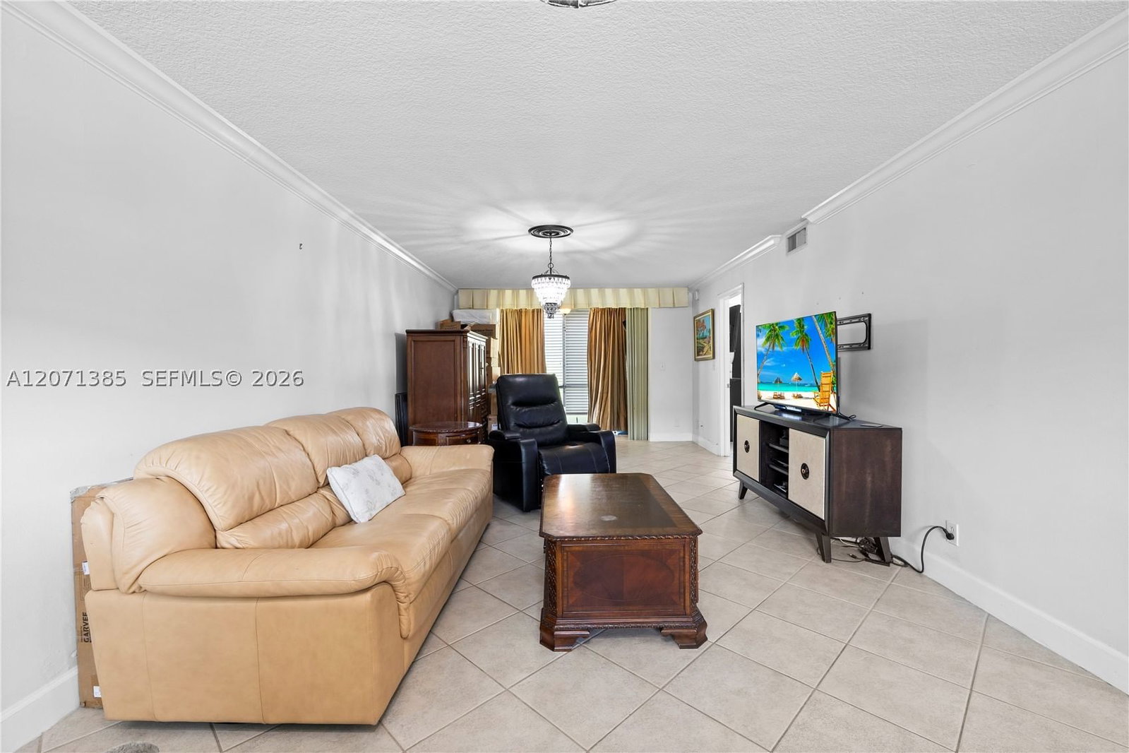 Real estate property located at 811 Hollybrook Dr #105, Broward, Hollybrook Golf And Tennis, Pembroke Pines, FL