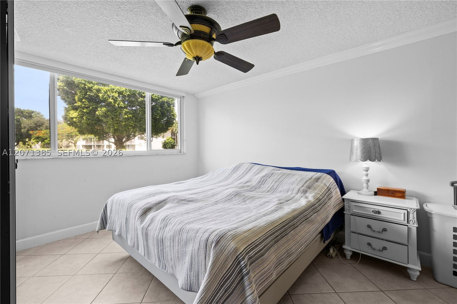 Real estate property located at 811 Hollybrook Dr #105, Broward, Hollybrook Golf And Tennis, Pembroke Pines, FL