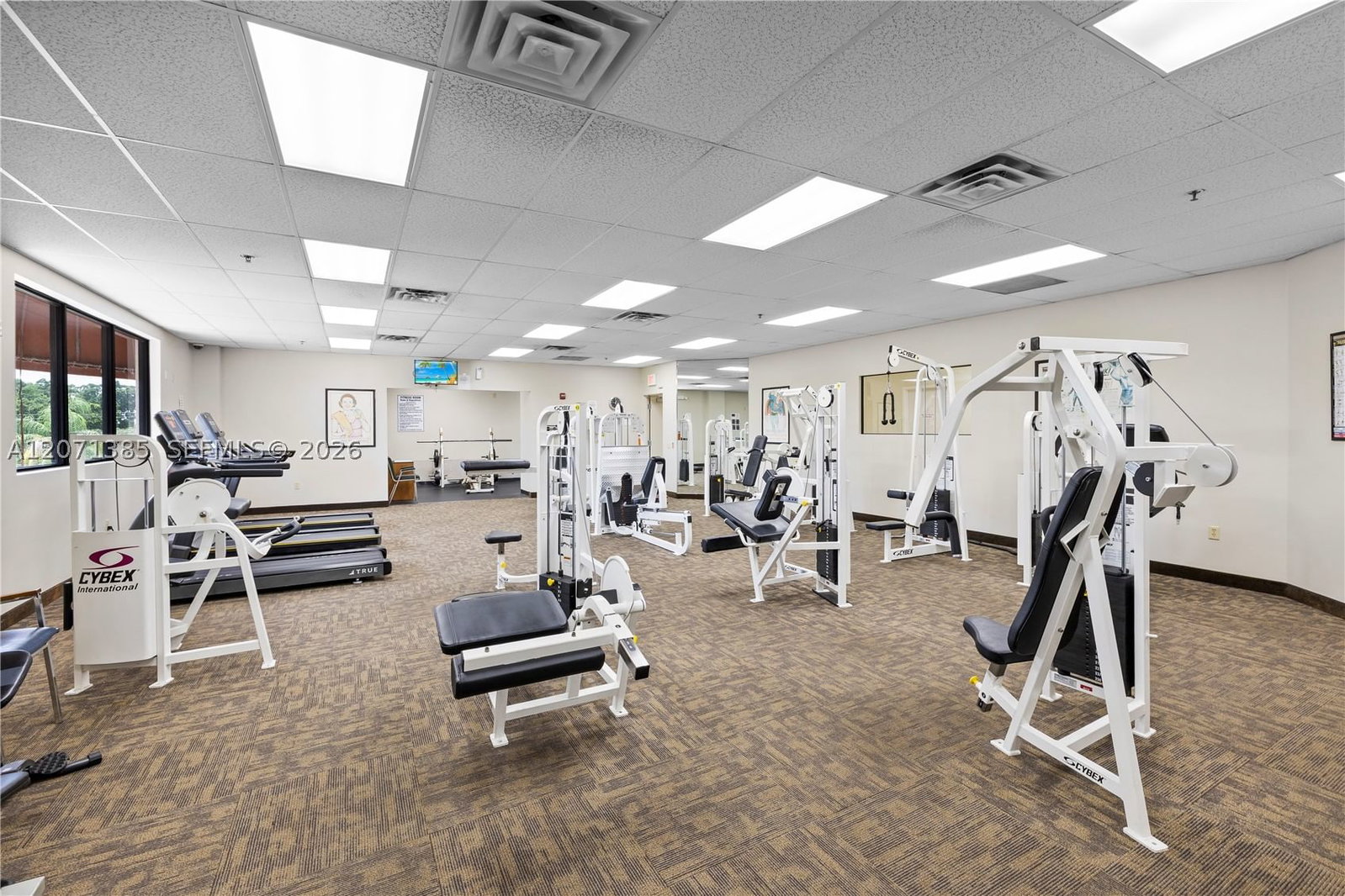 Real estate property located at 811 Hollybrook Dr #105, Broward, Hollybrook Golf And Tennis, Pembroke Pines, FL