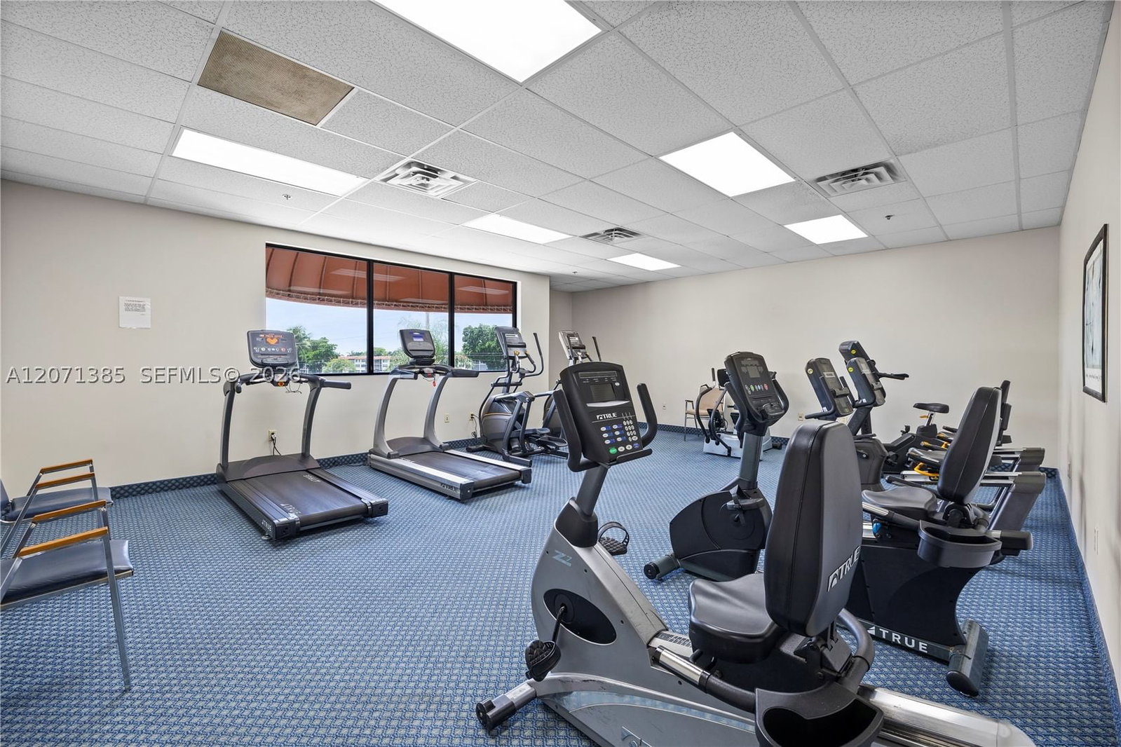 Real estate property located at 811 Hollybrook Dr #105, Broward, Hollybrook Golf And Tennis, Pembroke Pines, FL