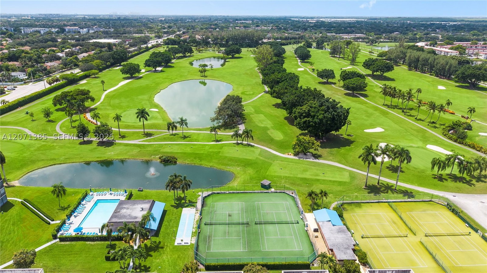 Real estate property located at 811 Hollybrook Dr #105, Broward, Hollybrook Golf And Tennis, Pembroke Pines, FL