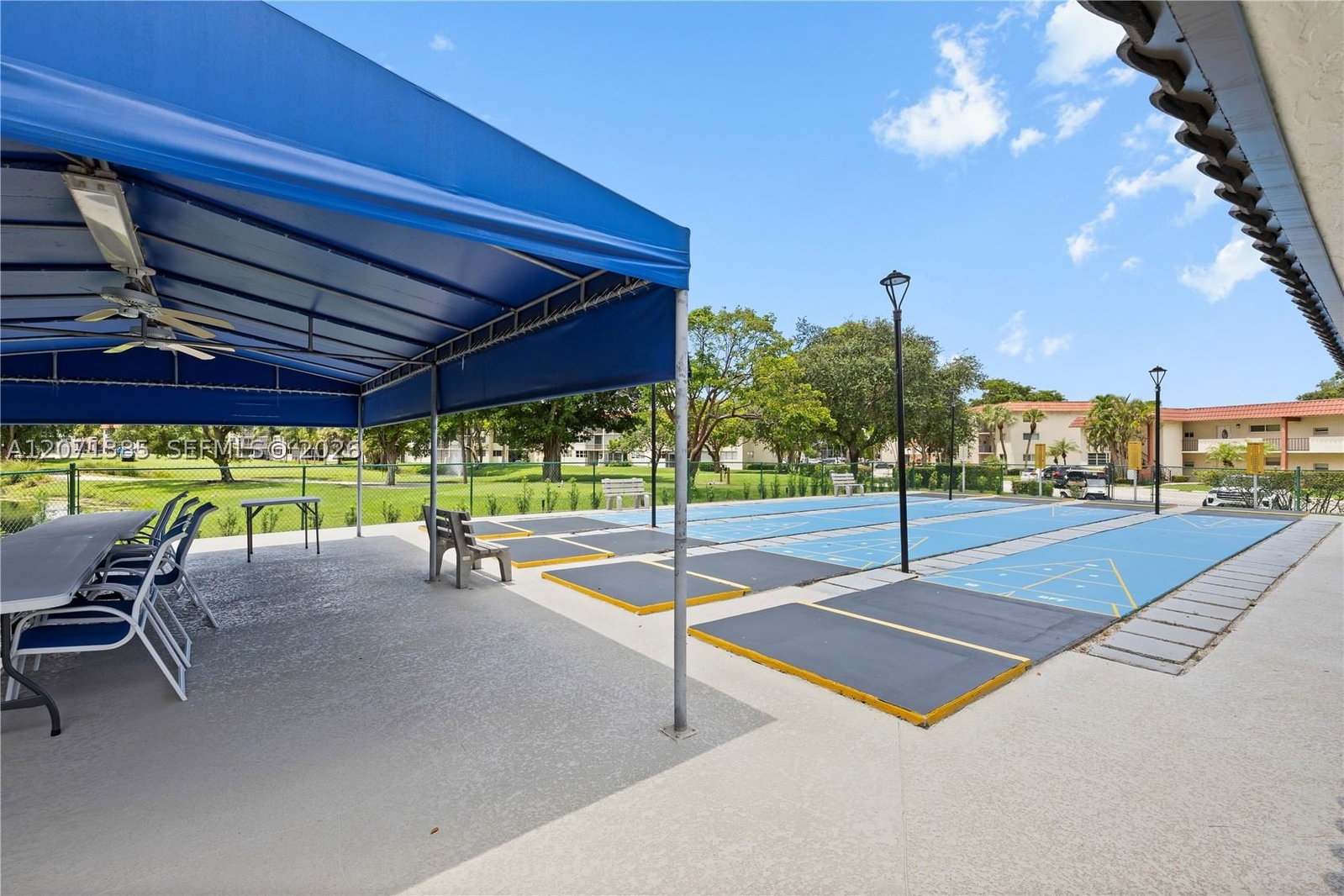 Real estate property located at 811 Hollybrook Dr #105, Broward, Hollybrook Golf And Tennis, Pembroke Pines, FL