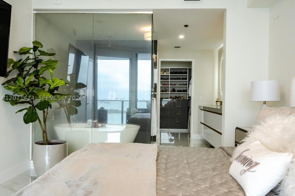 Real estate property located at 700 24th st #1506, Miami-dade, Aria Reserve South Condo, Miami, FL