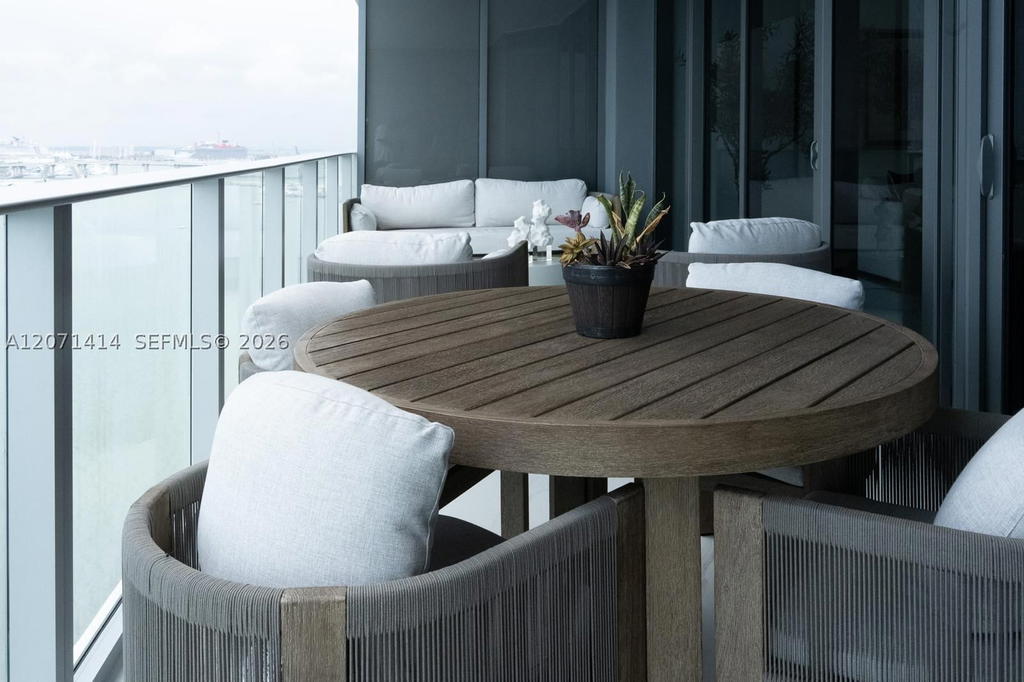 Real estate property located at 700 24th st #1506, Miami-dade, Aria Reserve South Condo, Miami, FL