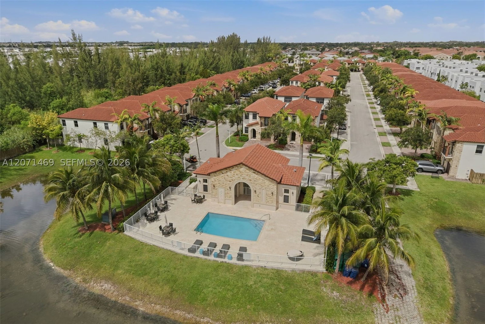 Real estate property located at 7042 103rd Path, Miami-dade, Vintage Estates, Doral, FL