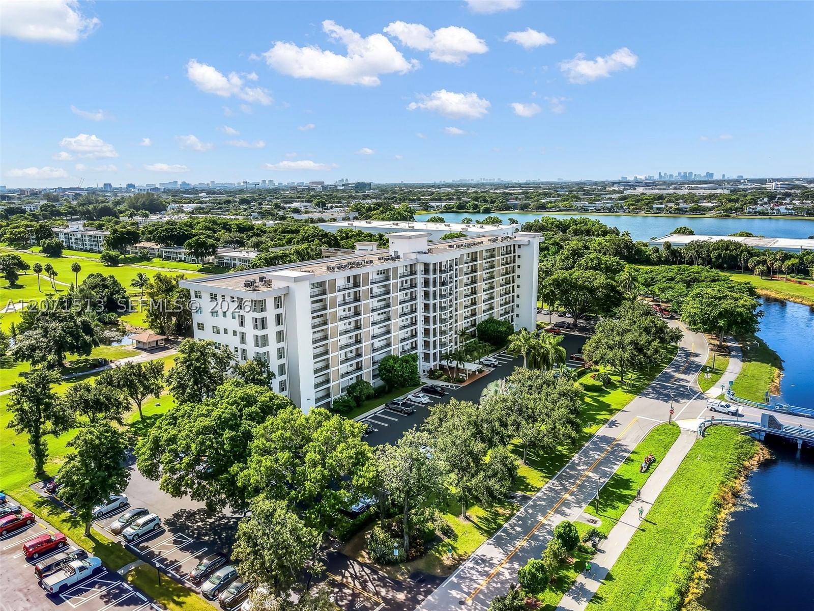 Real estate property located at 3300 Palm Aire Dr #910, Broward, No 13 Palm-aire Country C, Pompano Beach, FL