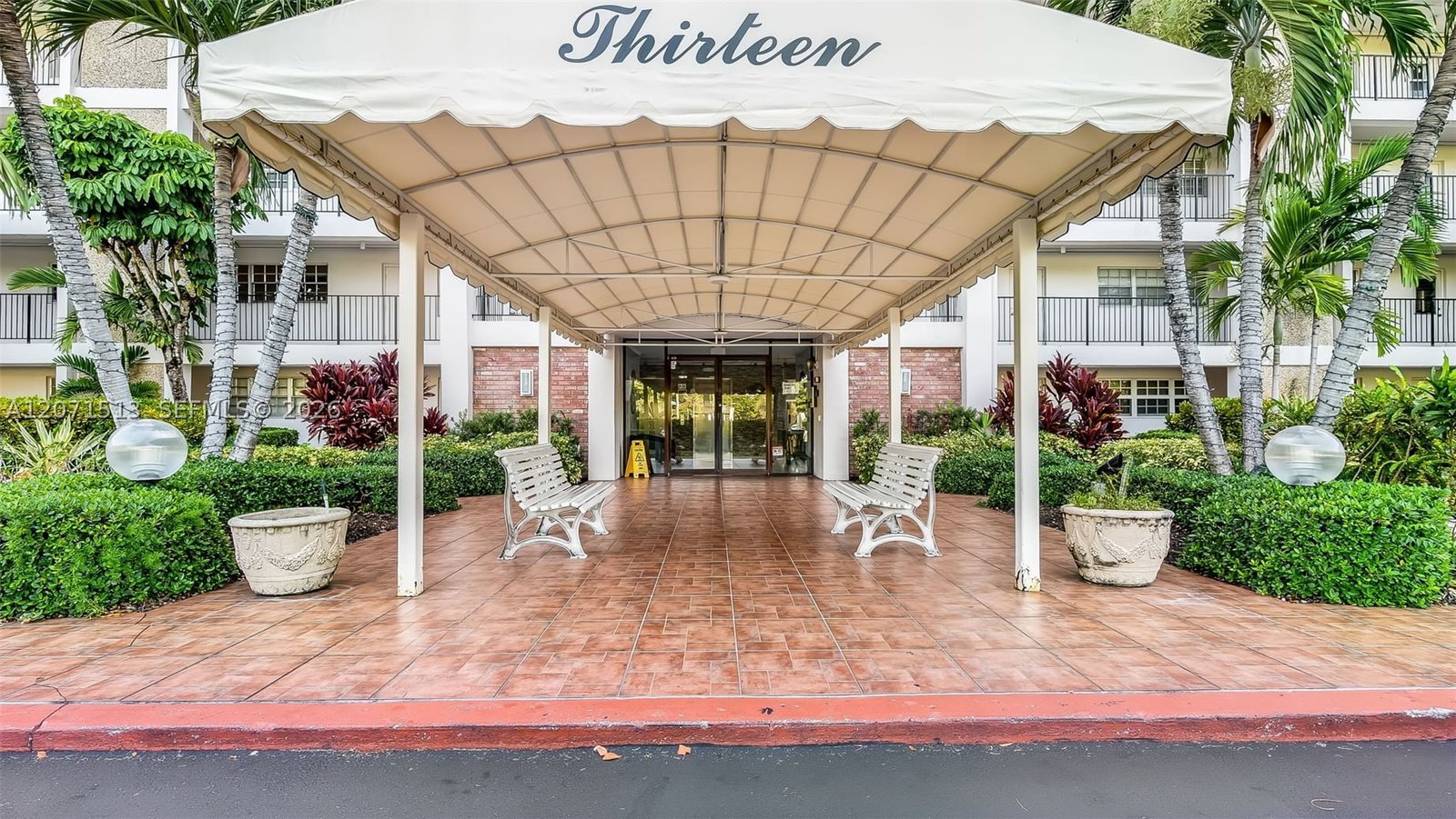 Real estate property located at 3300 Palm Aire Dr #910, Broward, No 13 Palm-aire Country C, Pompano Beach, FL
