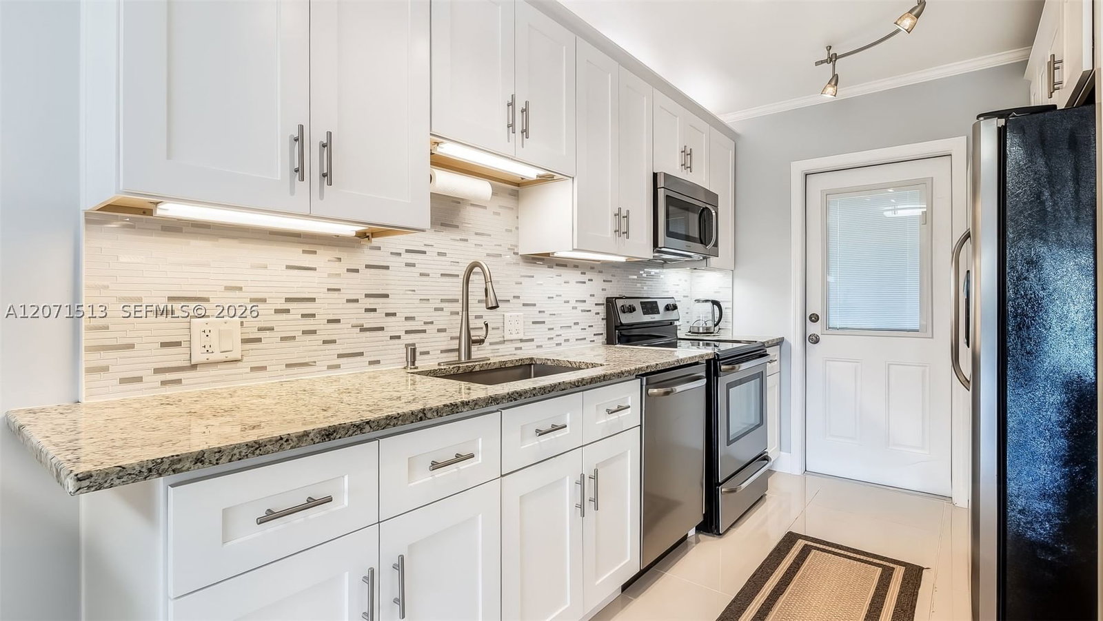 Real estate property located at 3300 Palm Aire Dr #910, Broward, No 13 Palm-aire Country C, Pompano Beach, FL