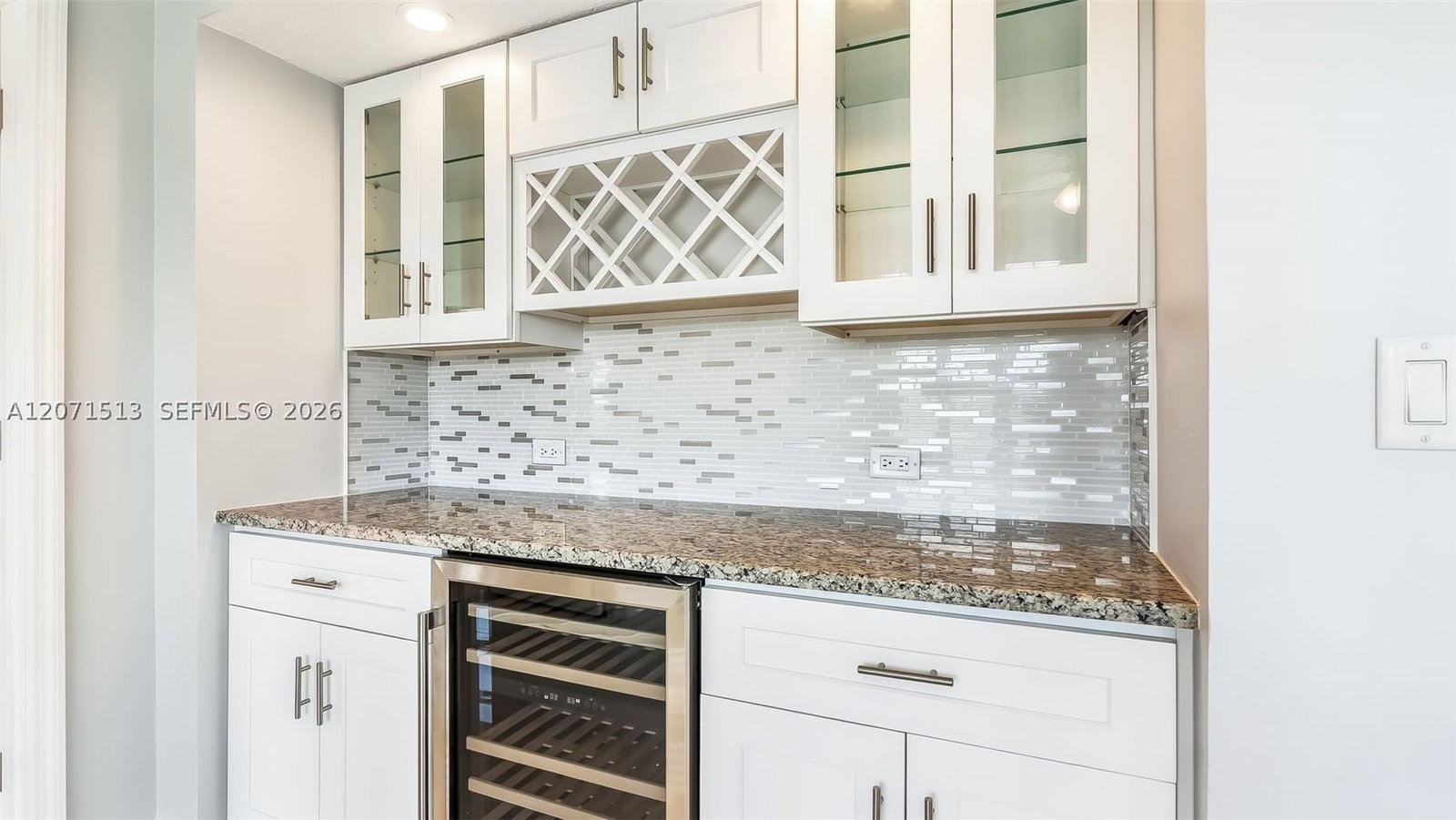 Real estate property located at 3300 Palm Aire Dr #910, Broward, No 13 Palm-aire Country C, Pompano Beach, FL