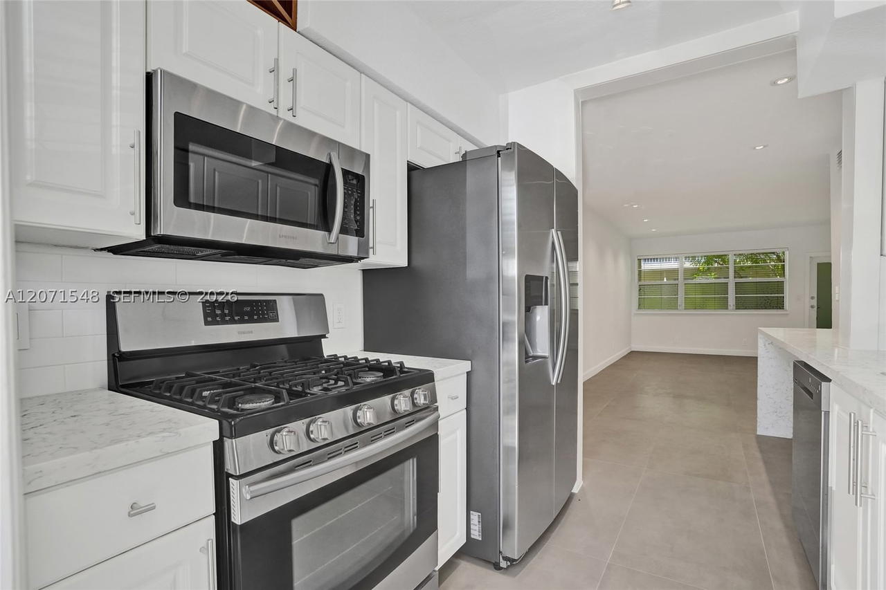 Real estate property located at 350 Shore Dr #12, Miami-dade, 350 So Shore Dr At Villag, Miami Beach, FL