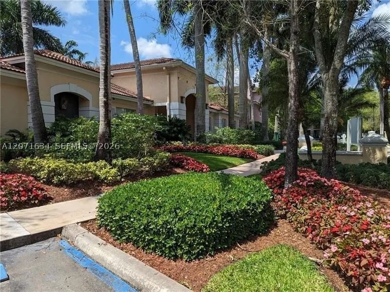Real estate property located at 6498 Sample Rd #6498, Broward, Cypress Pointe At Coral S, Coral Springs, FL