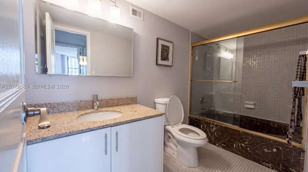 Real estate property located at 1000 Parkview Dr #511, Broward, Oceanview Park Condo, Hallandale Beach, FL