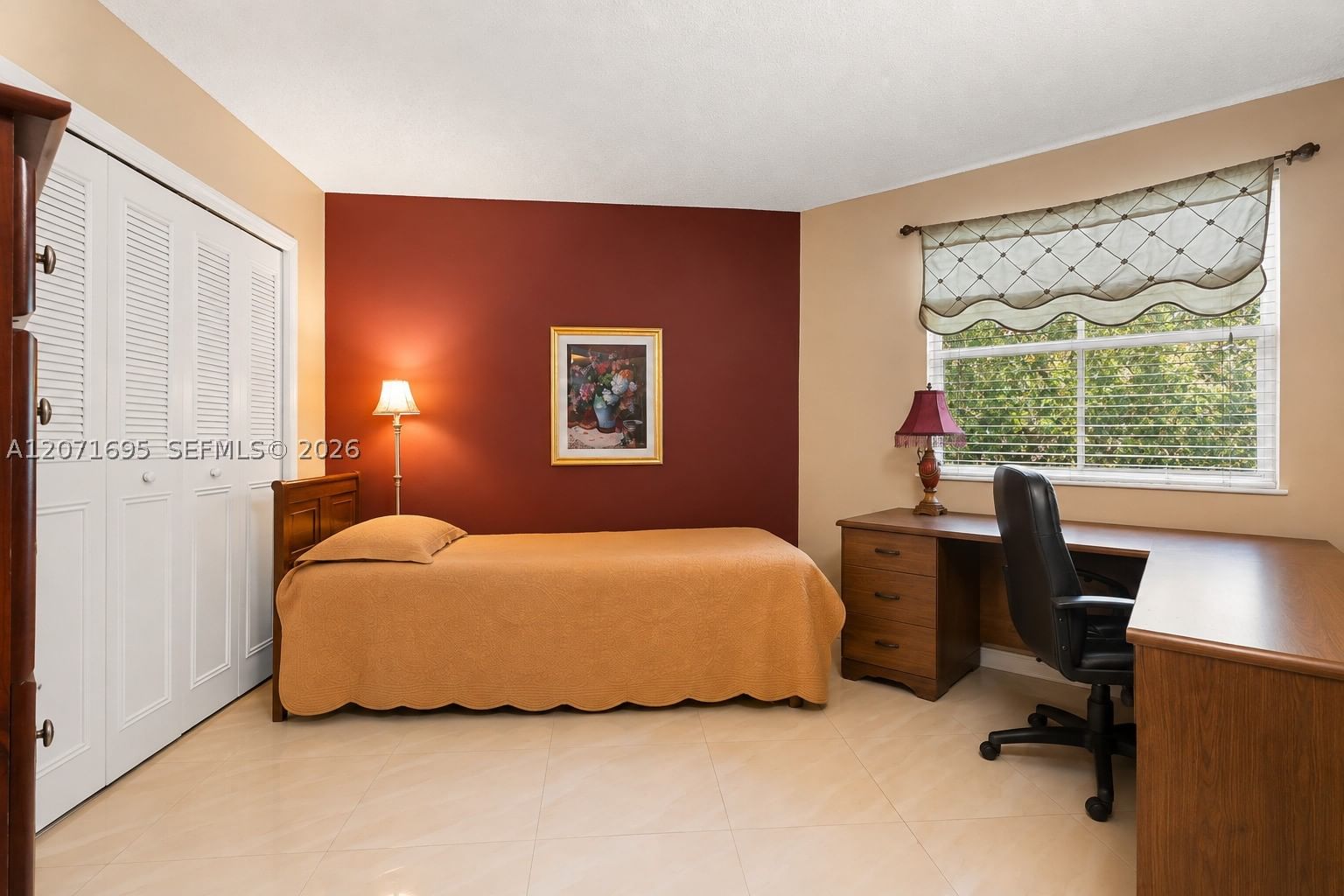 Real estate property located at 6276 186th ST #305, Miami-dade, Mediterranean Villas Cond, Hialeah, FL